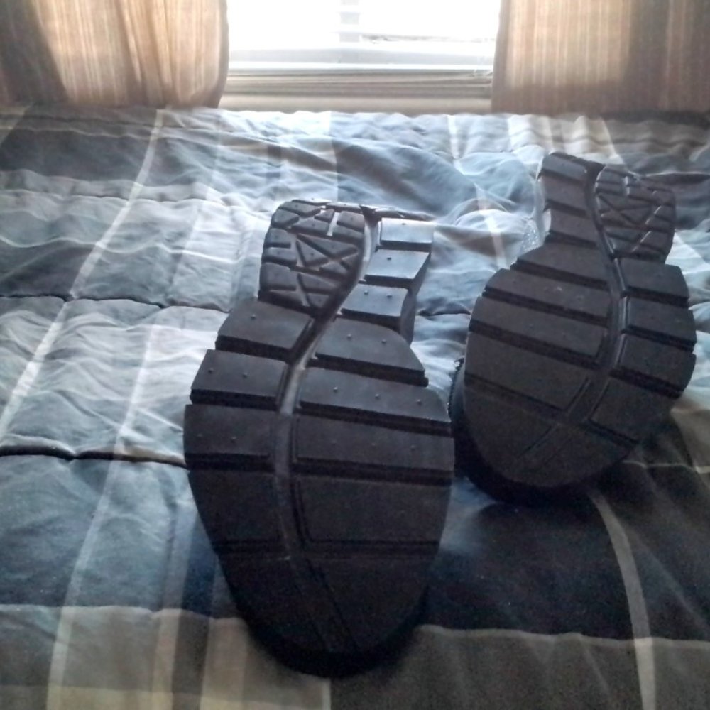 Jordan Standard Trainer size 12 Black. - Picture 2 of 7